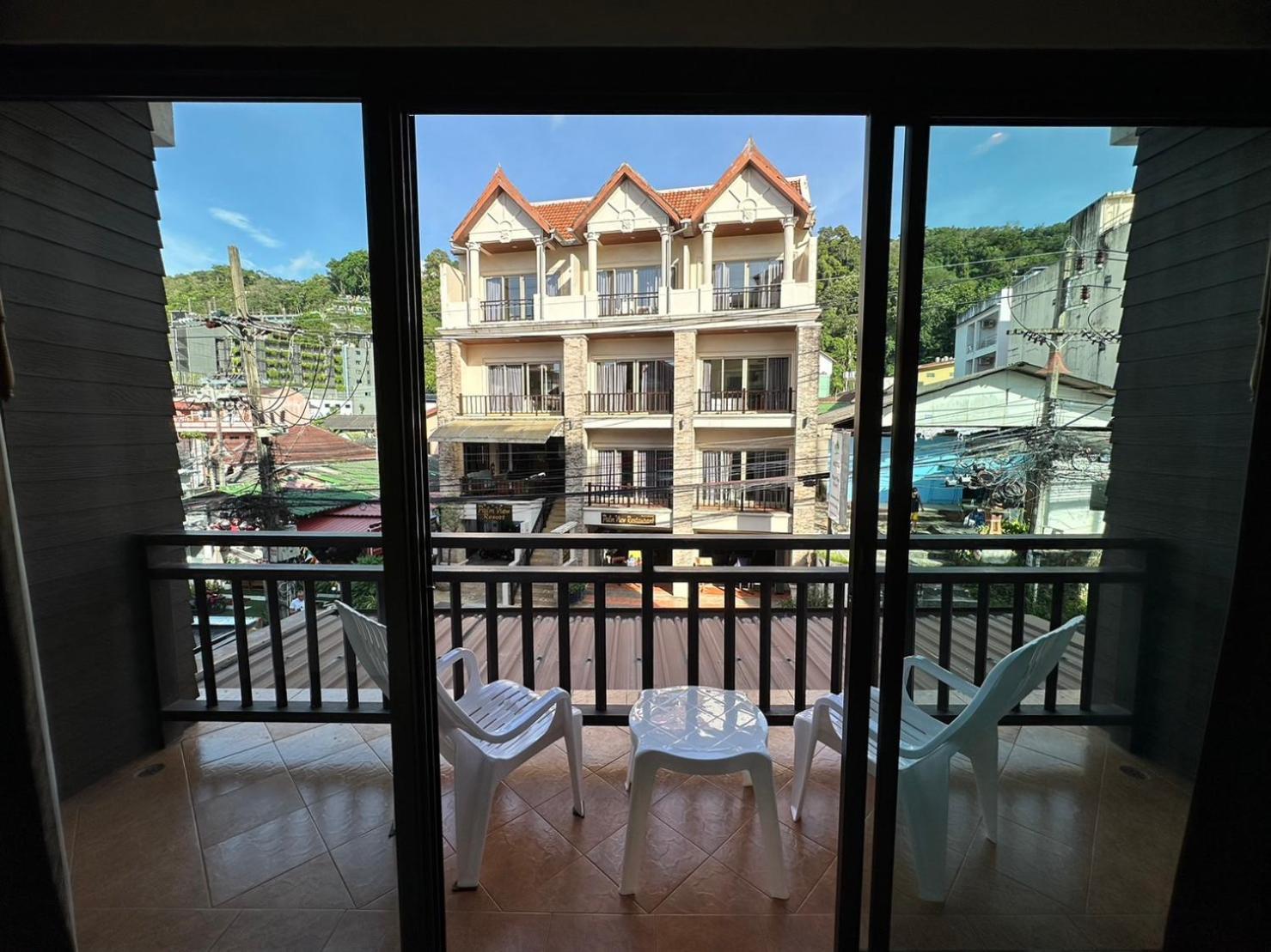 Отель Baan Kingkeaw Thamdee Patong Экстерьер фото