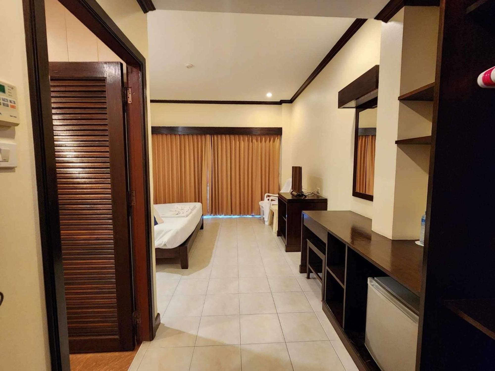 Отель Baan Kingkeaw Thamdee Patong Экстерьер фото